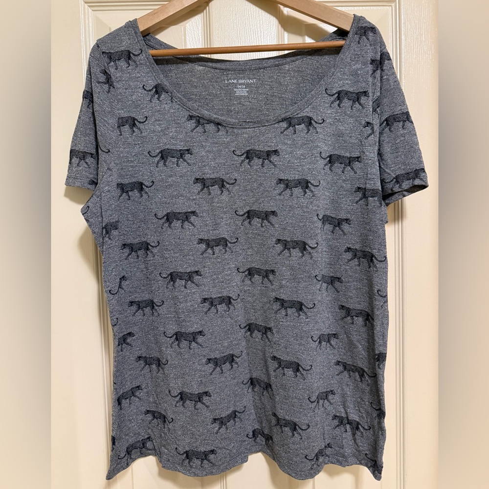 Lane Bryant Gray Panther Print Short Sleeve Tee - Size 14/16